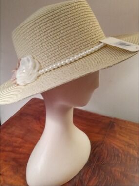 NWT Woven Paper Straw Hat With Faux Pearl Trim, Natural Color
